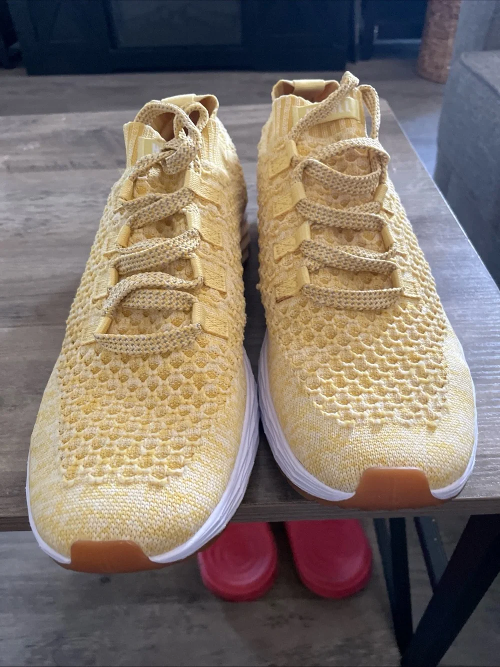 No bull Lemon drop yellow diamond Knit runners/Joggers sneakers M12.5 W 14 NEW